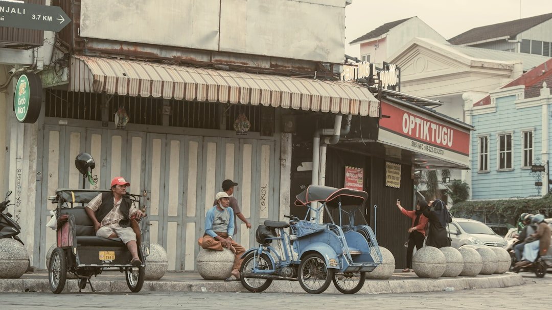 Panduan Transportasi di Jogja: Bus, Trans Jogja, Ojol, dan Sewa Motor